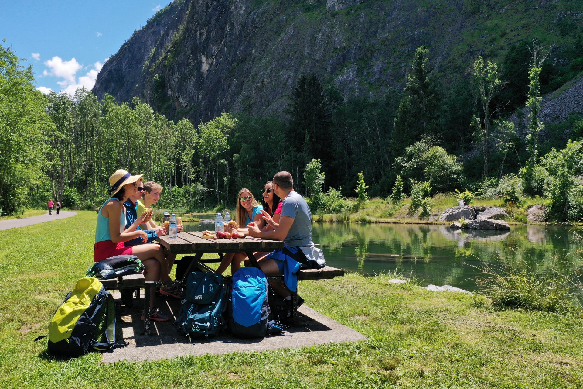 Le Bourg-d'Oisans ville aux pieds de l'Alpe d'Huez et aux portes du parc des Ecrins